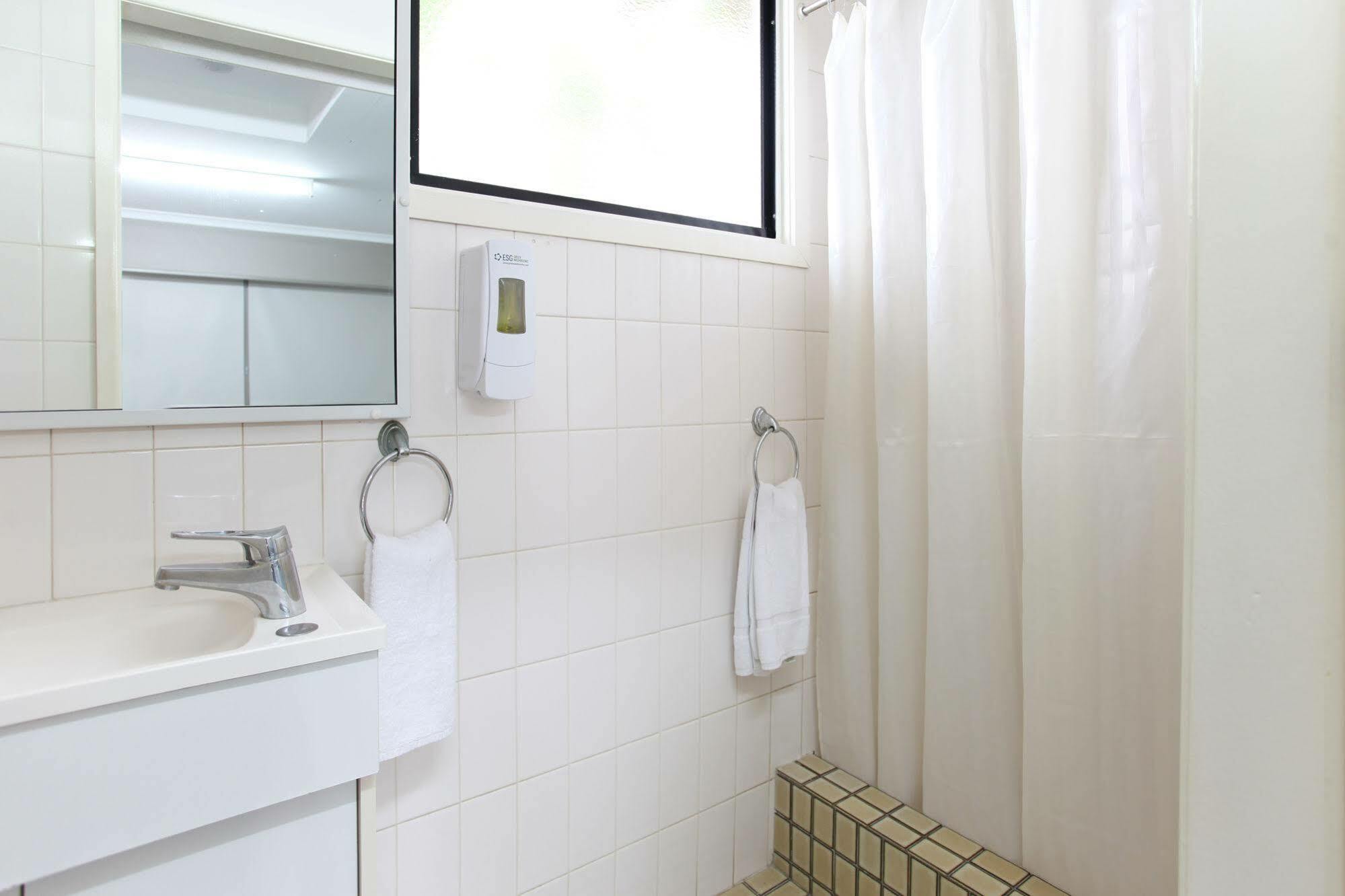 Tandara Hotel Motel Sarina Ngoại thất bức ảnh