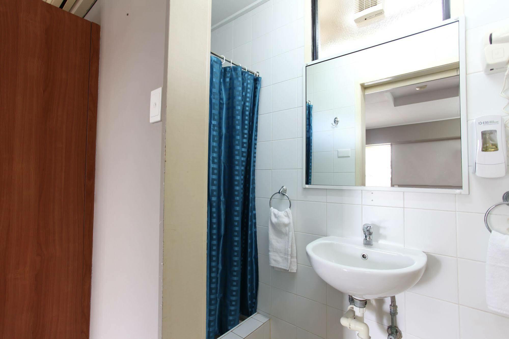 Tandara Hotel Motel Sarina Ngoại thất bức ảnh