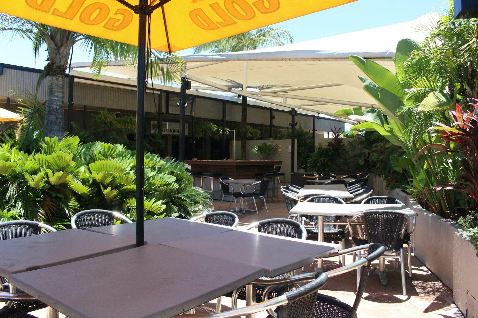 Tandara Hotel Motel Sarina Ngoại thất bức ảnh
